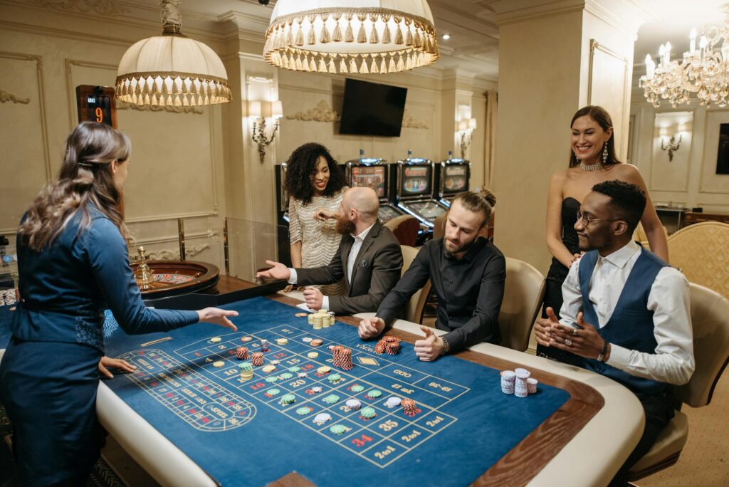 How Casino Players Use Mathematical Models—And Why Investors Should Too