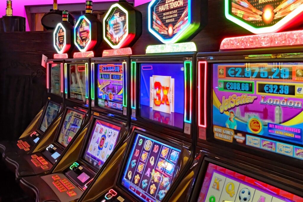From Calabria’s Stone Streets to Digital Slots: Giving Italy’s Folk Games a Second Life in Online Casinos